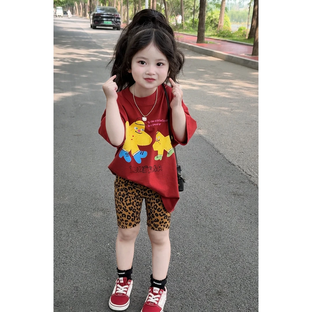 女童T恤2025夏季新款多巴胺穿搭时髦女孩卡通印花短袖豹纹短裤潮