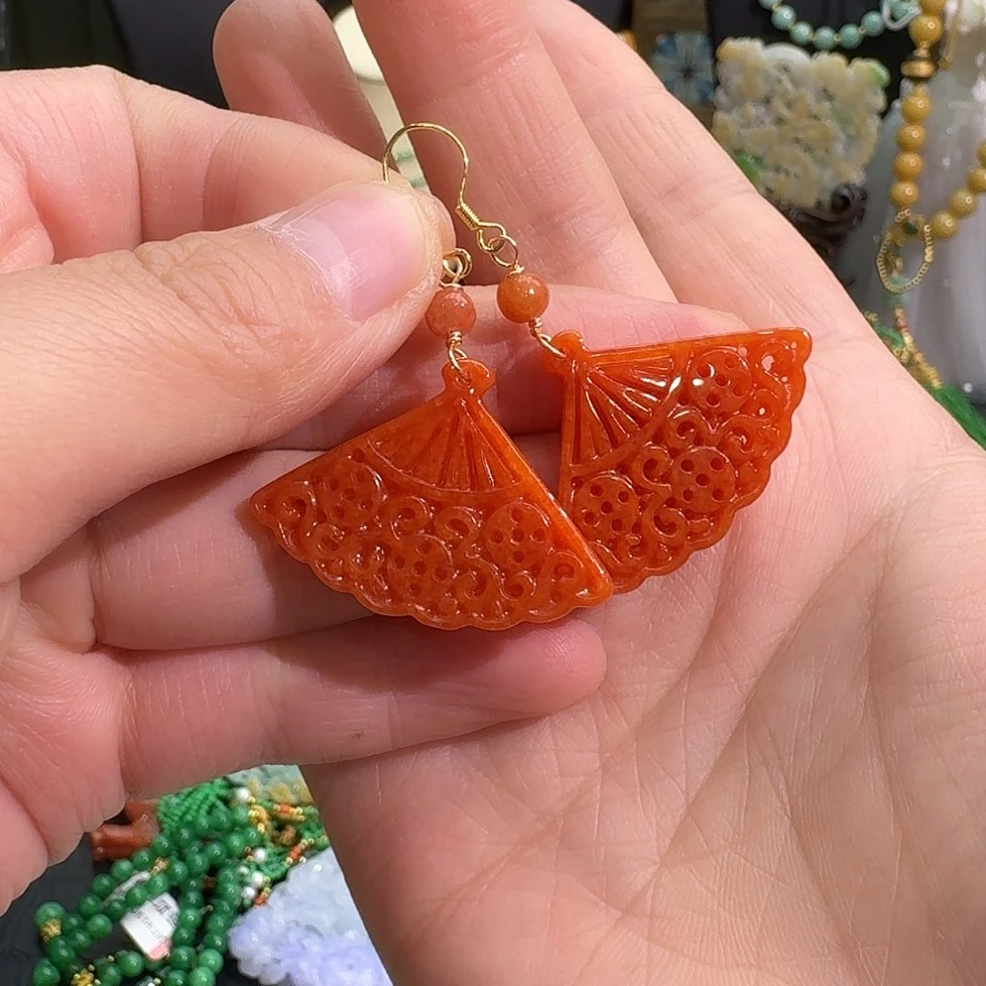 翡翠未镶嵌吊坠(赠链)原价398 炸福利78 s 925