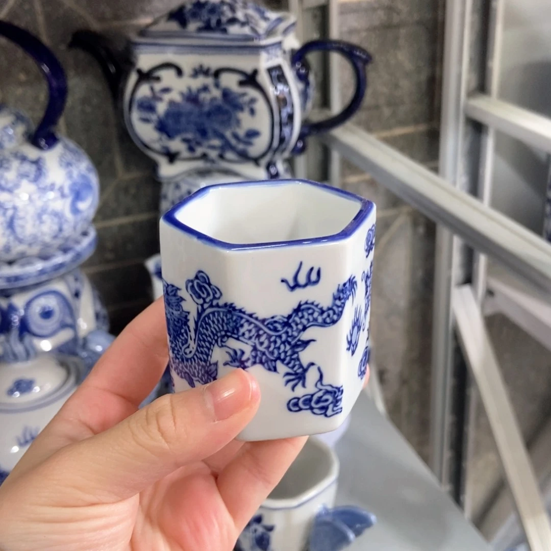 摆件杯子手绘釉下彩