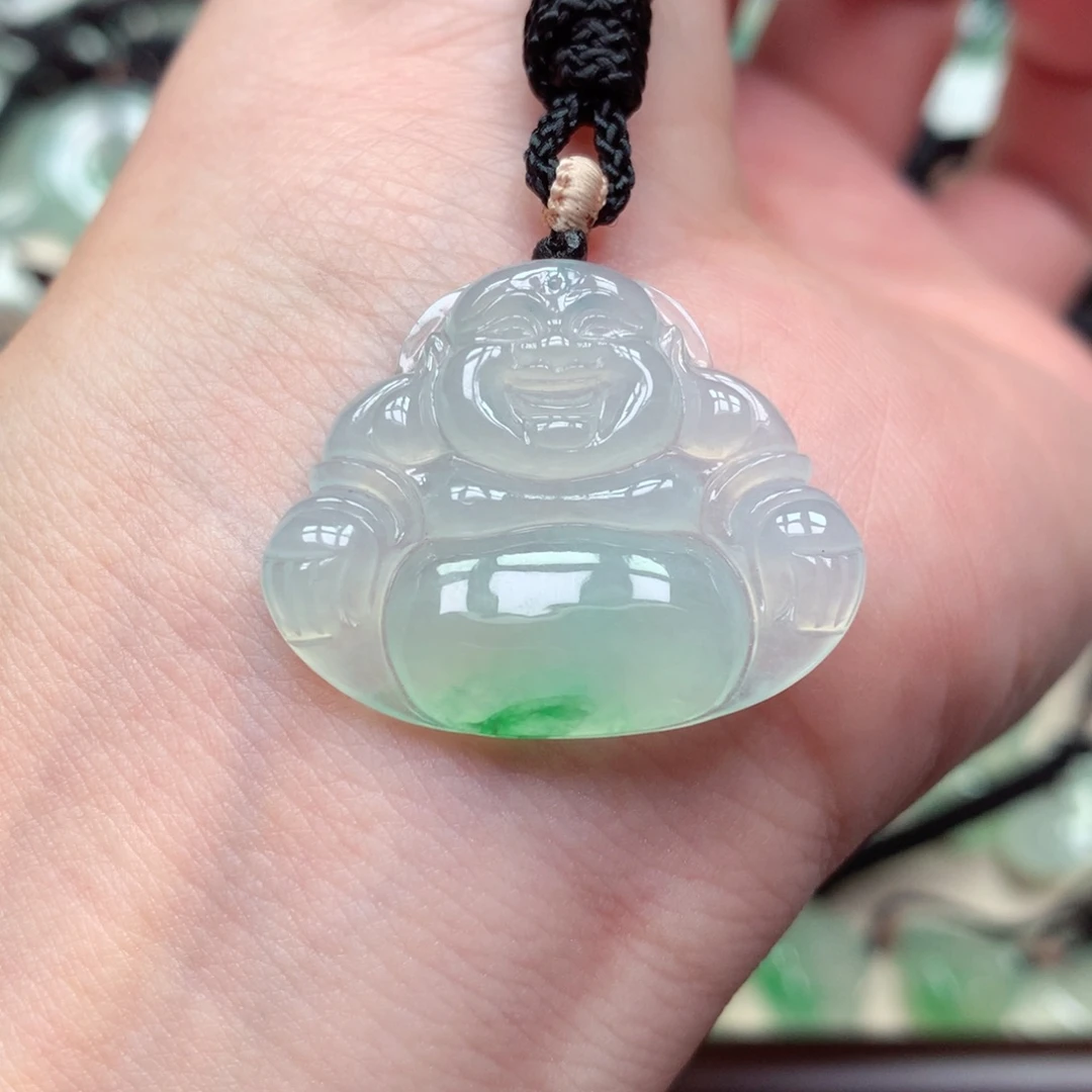 翡翠未镶嵌颈饰佛公
