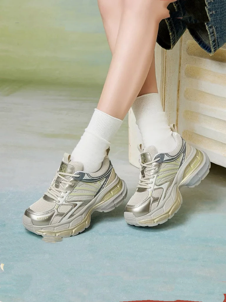 新款运动型老爹鞋254376-109。40架41架（2）