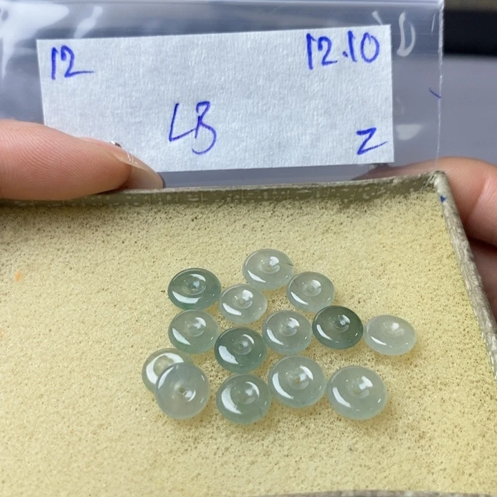 定制翡翠未镶嵌不退