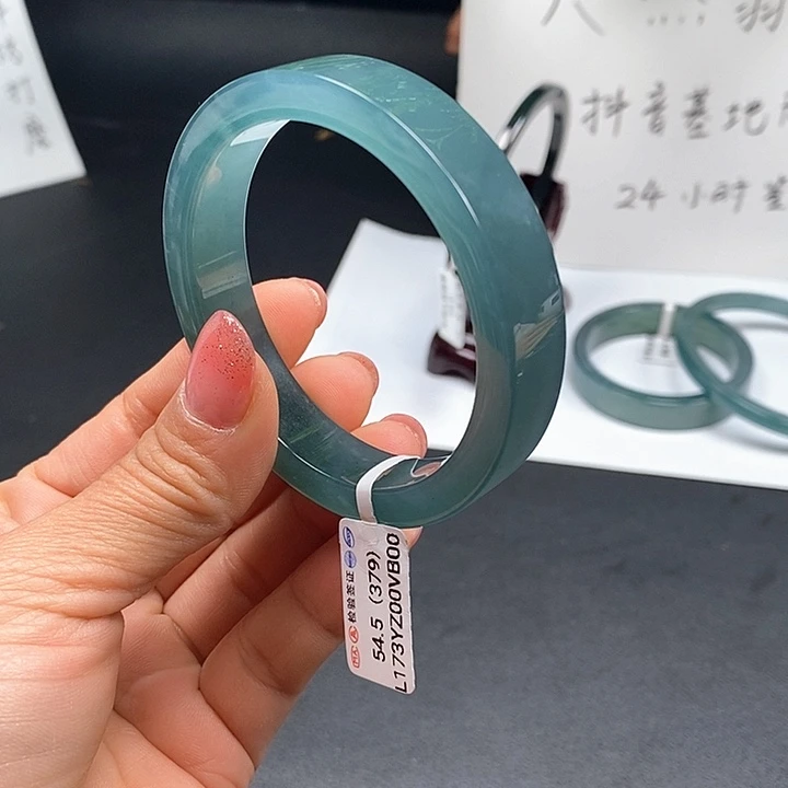 翡翠手镯未镶嵌54尺寸