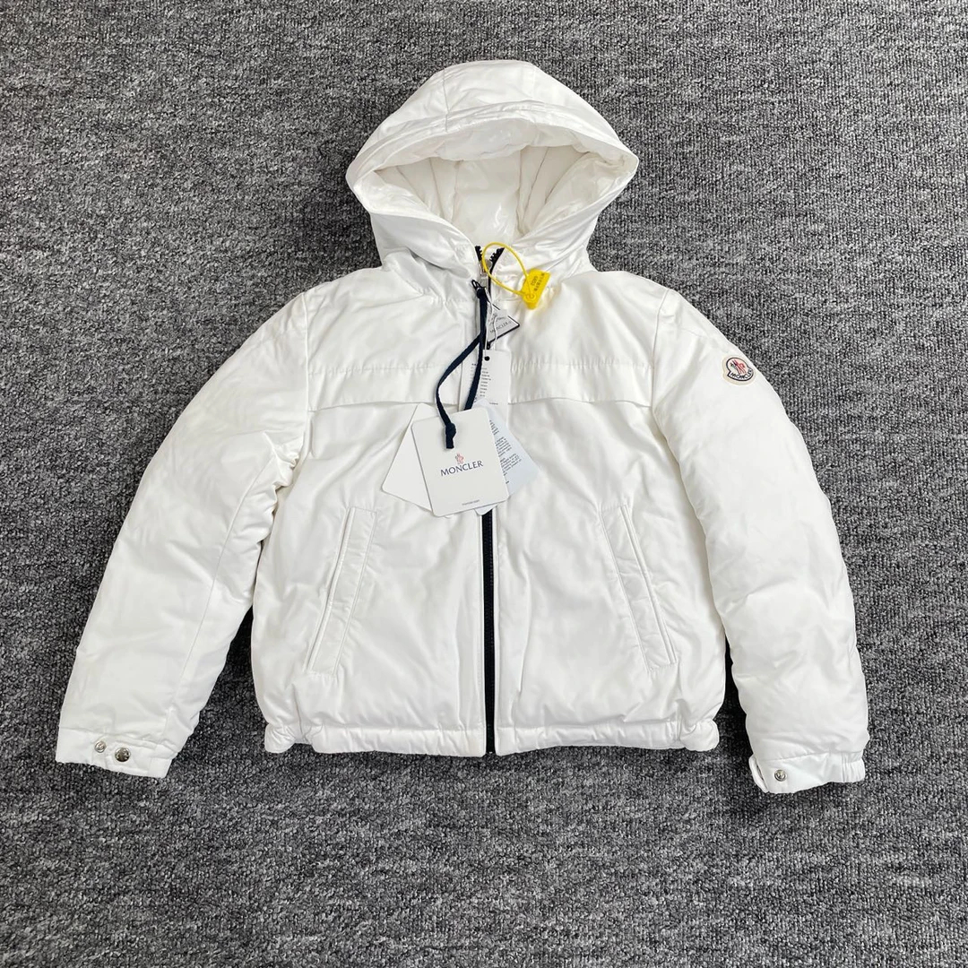 99新 MONCLER 6852/Moncler 白色logo连帽羽绒服/8A码/全新带吊