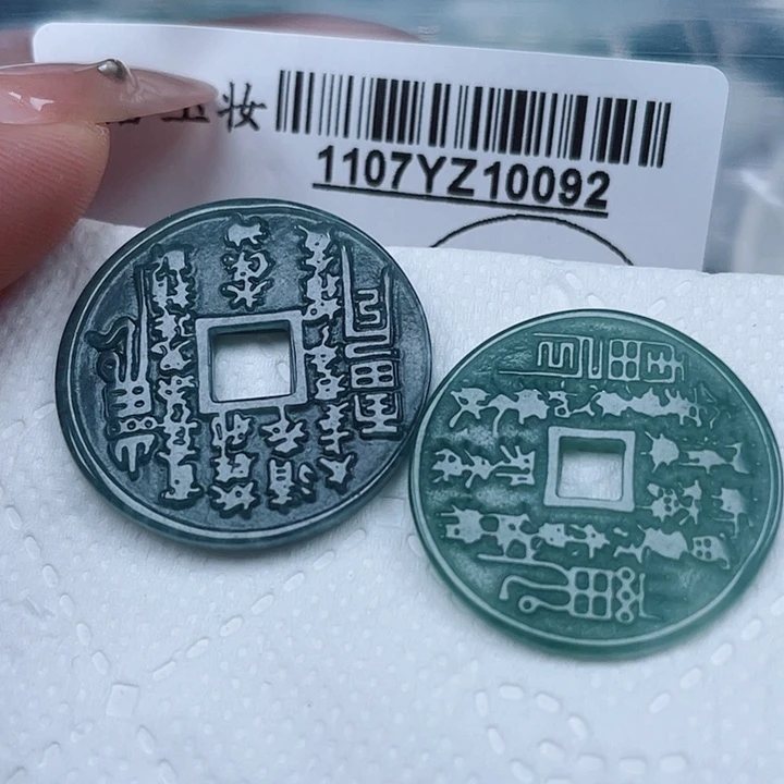 吊坠(不含链)未镶嵌翡翠