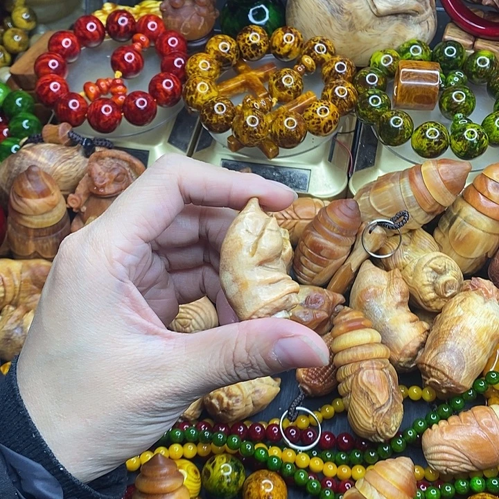 松木琥珀木文玩手串