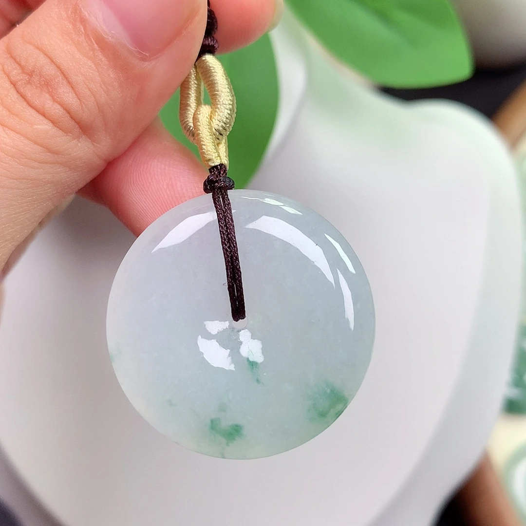 颈饰未镶嵌翡翠平安扣 30.8x6.2mm