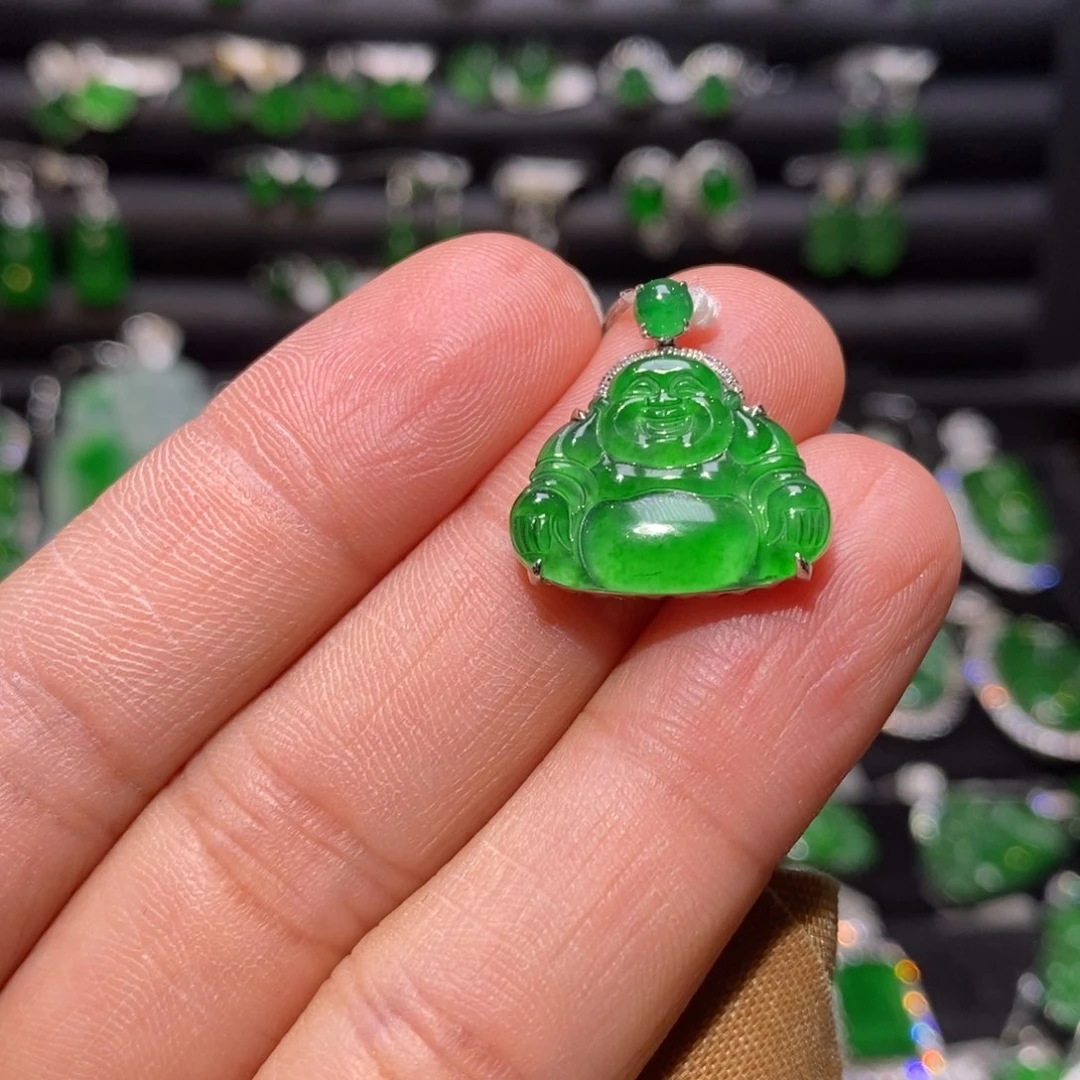 翡翠18K金镶嵌颈饰佛公吊坠