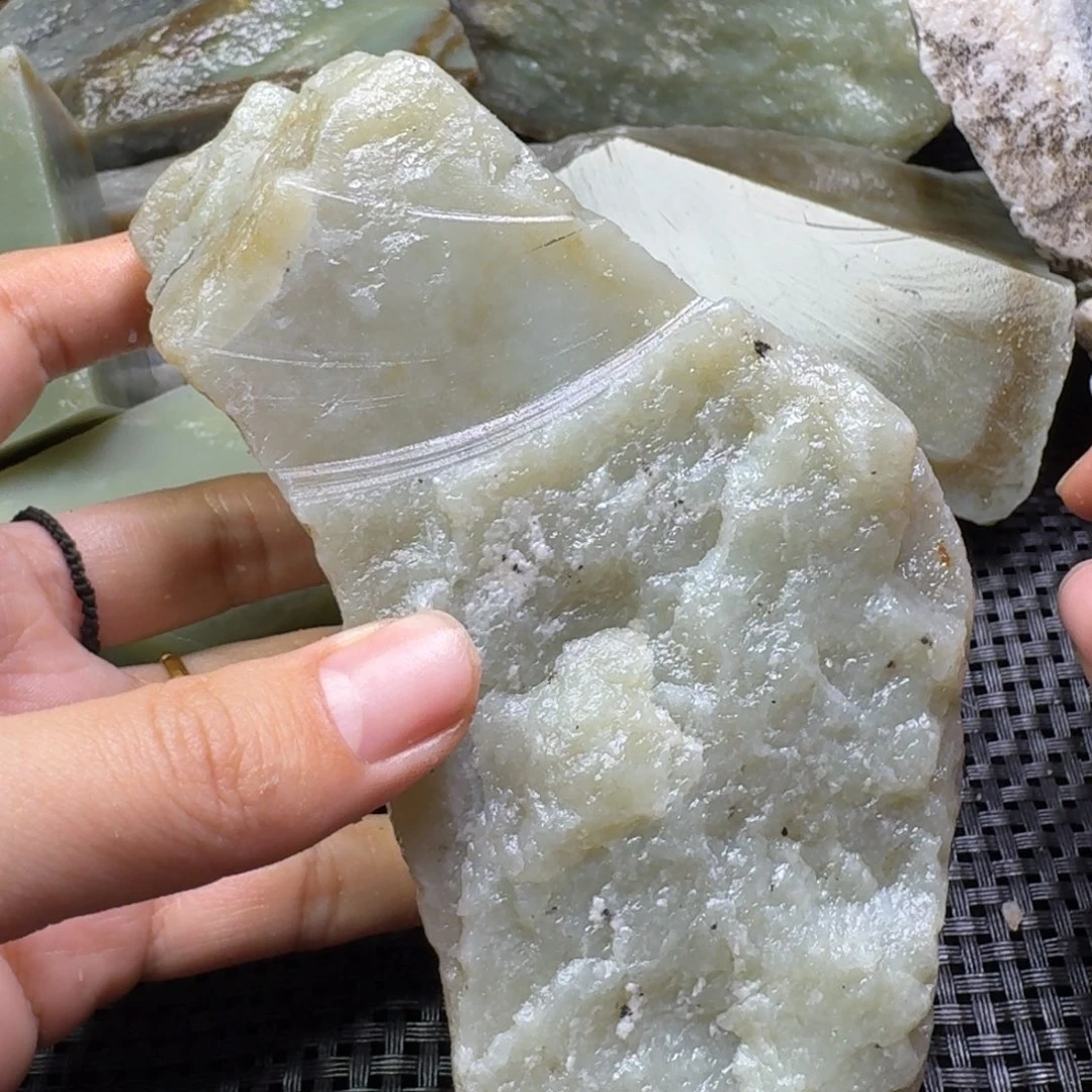 和田玉（糖玉）未镶嵌颈饰