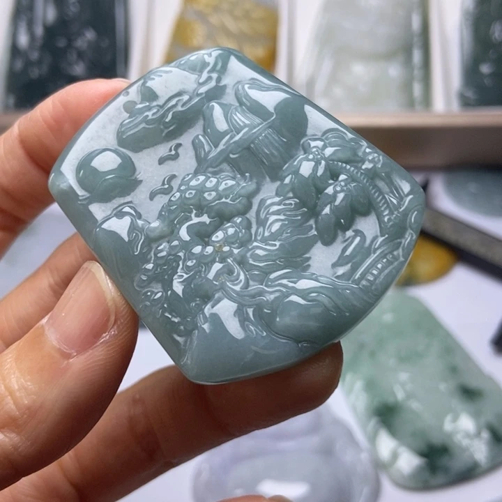翡翠未镶嵌颈饰翡翠