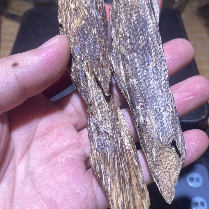 沉香碎屑沉香竟海南