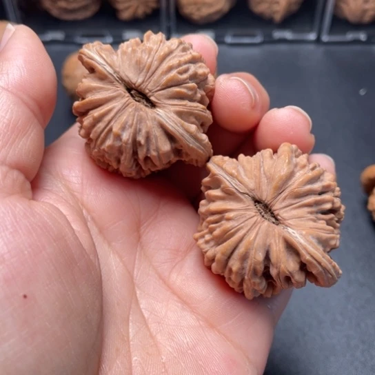 【闪购商品】把件文玩核桃四座楼………