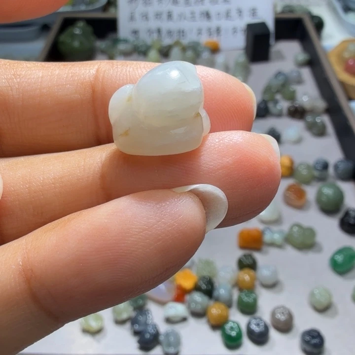 未镶嵌和田玉珠宝半成品