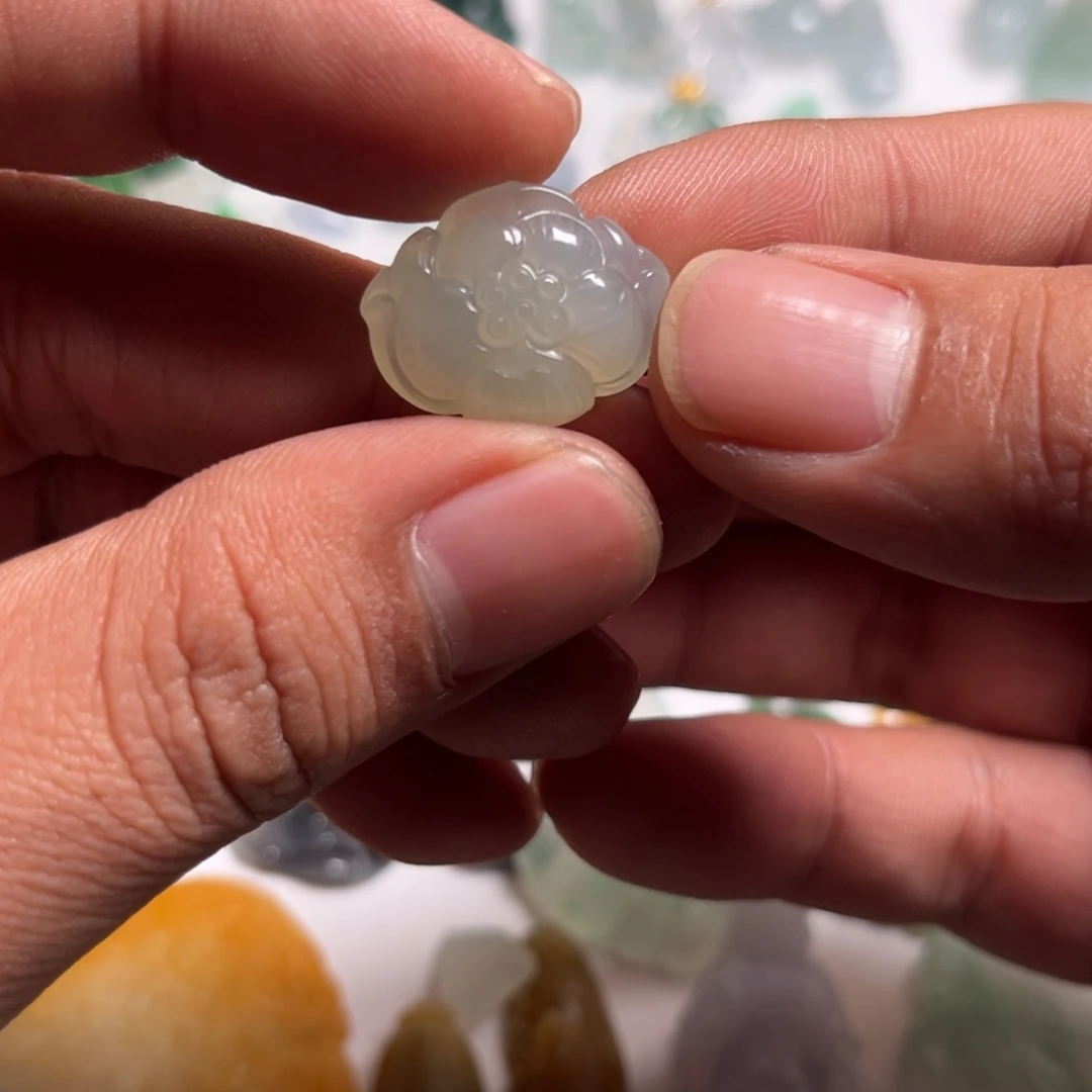 翡翠未镶嵌颈饰天然翡翠