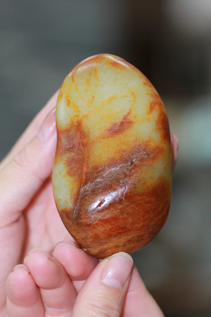 新疆和田玉（子料）原石手把件