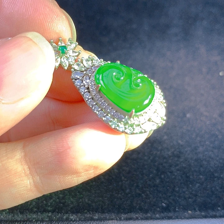 翡翠未镶嵌颈饰翡翠