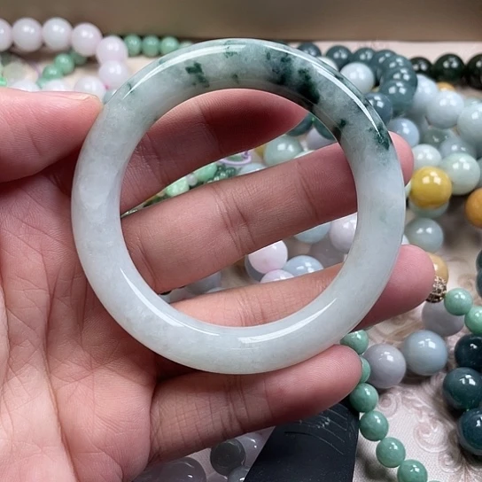 翡翠未镶嵌颈饰66