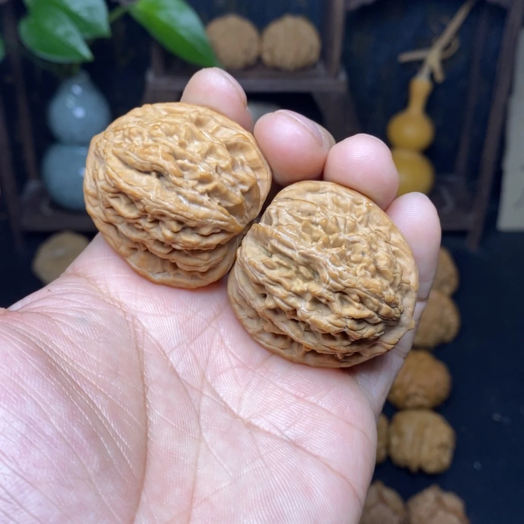 文玩核桃吊坠G*K39虎头