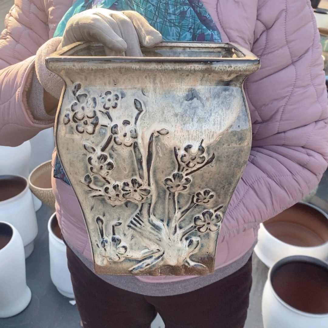 红陶口20高23～～～