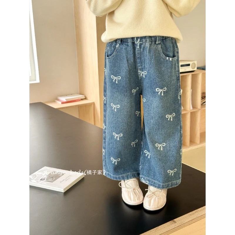 【橘子家】现货~女童满印蝴蝶结宽松直筒牛仔裤儿童长裤HS53605