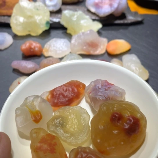 未镶嵌玛瑙/玉髓珠宝奇石