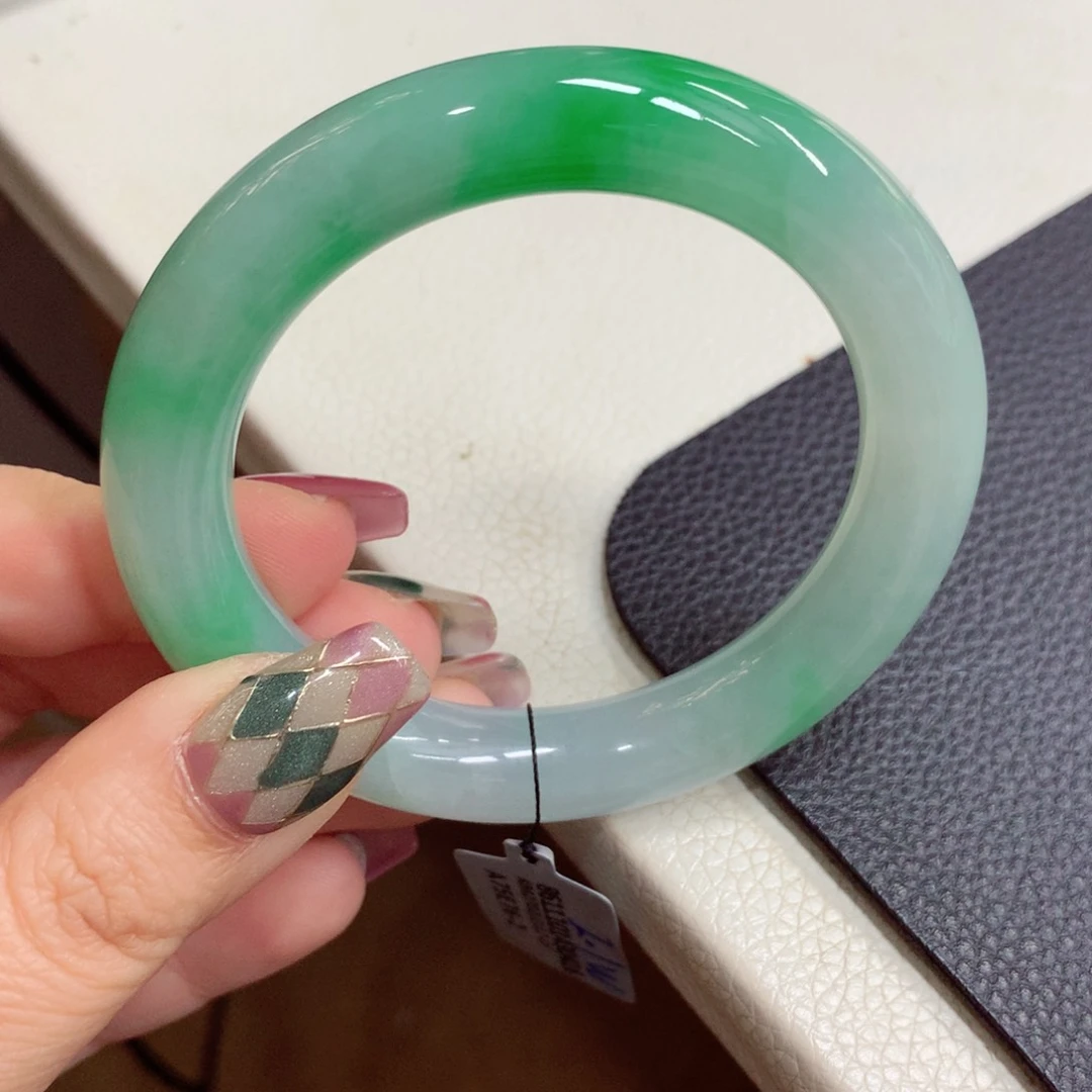 未镶嵌手镯翡翠安****）缅甸