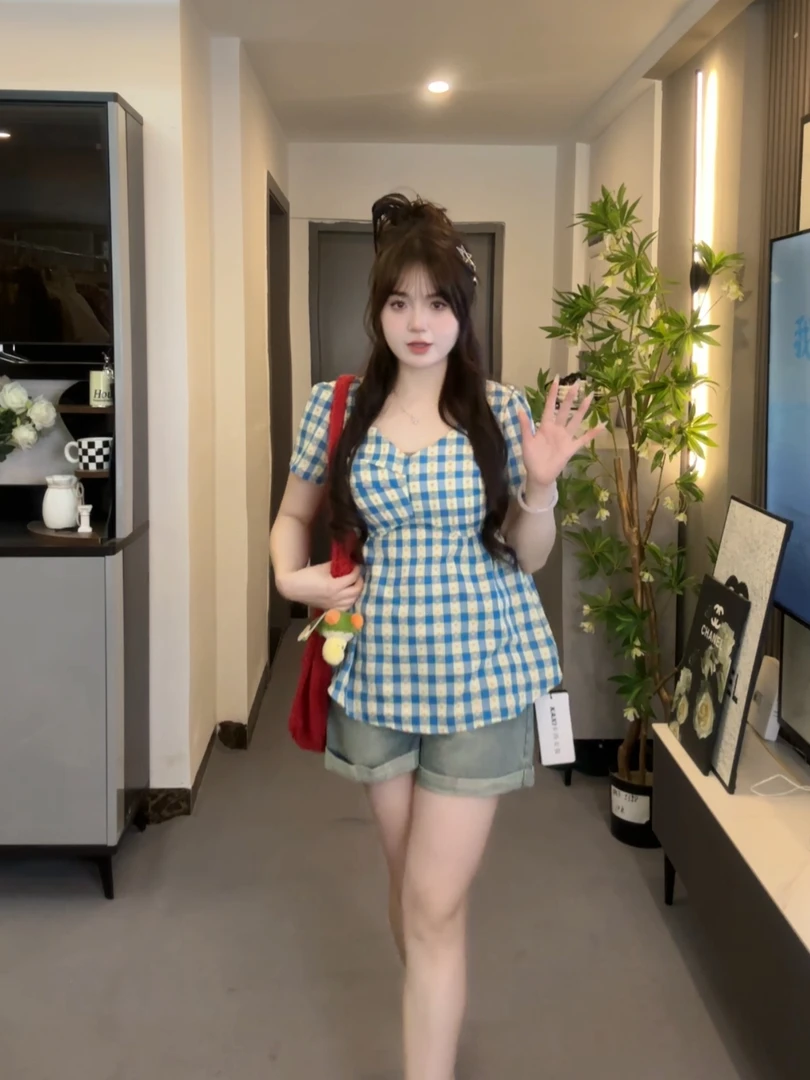 【清货】法式复古蓝色格子飞袖衬衣女夏季甜美风掐腰设计感上衣