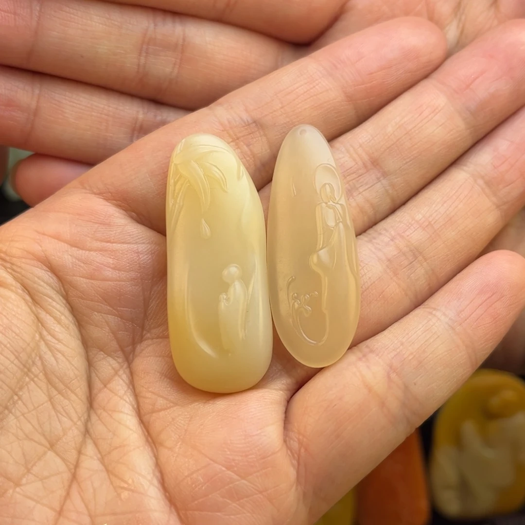 石英质玉黄蜡石挂件未镶嵌T****y