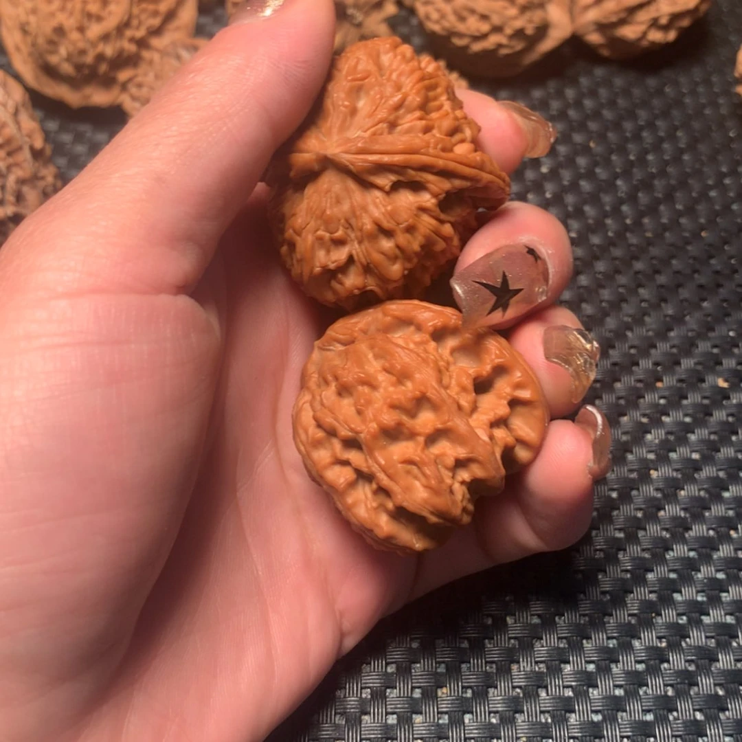 【闪购商品】文玩核桃吊坠冰*、三角