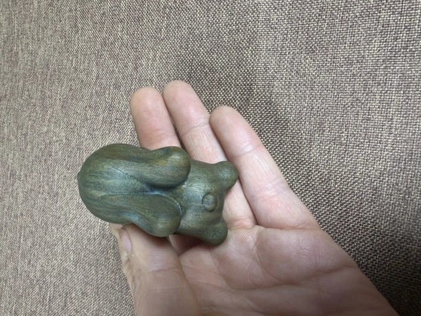 绿檀木生肖兔子吉祥送礼