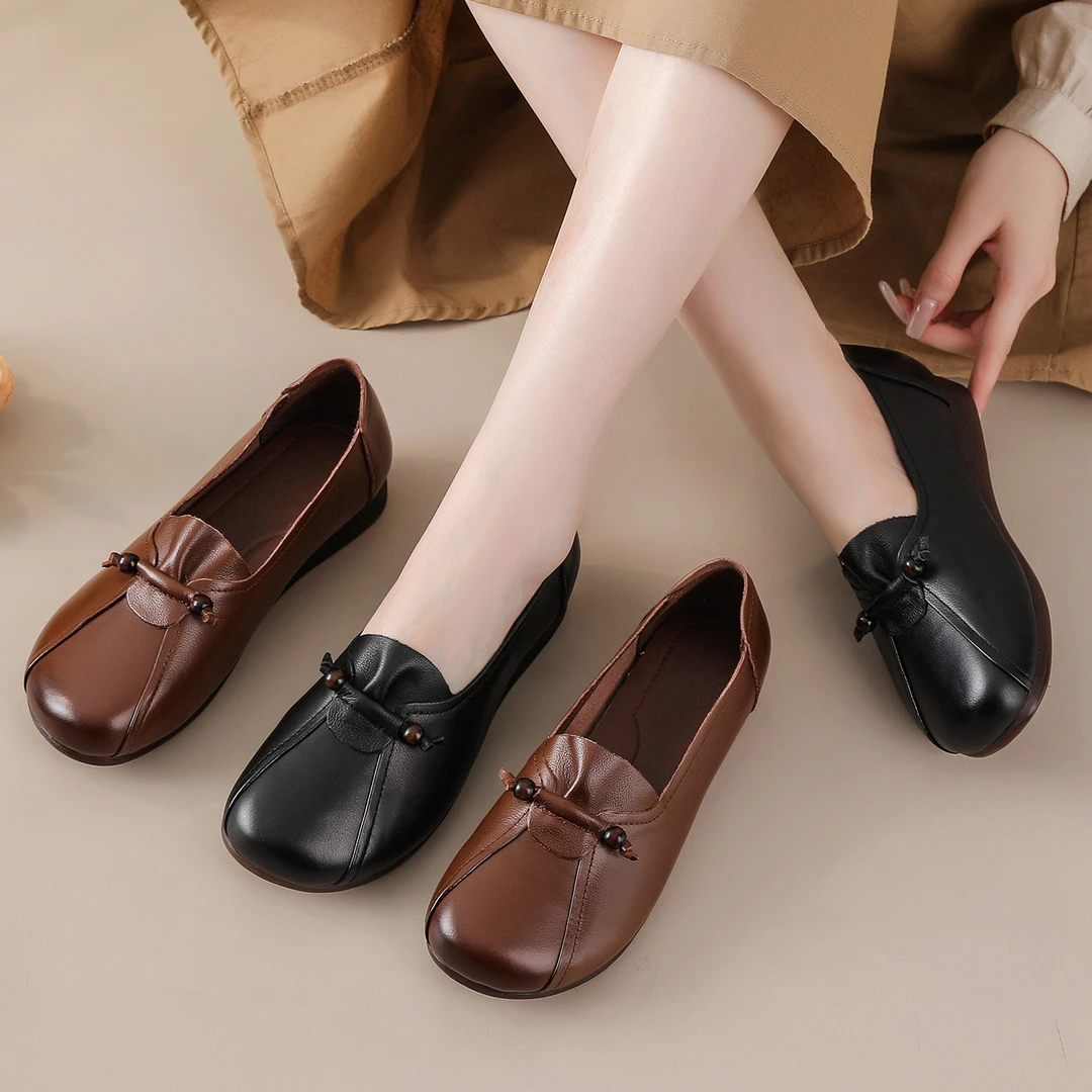 2025春秋真皮牛筋浅口妈妈鞋软底平底豆豆鞋复古中老年套脚单鞋女
