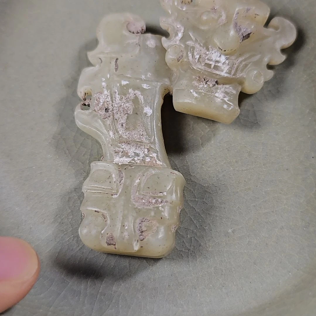 路***里和田玉(糖玉)未镶嵌颈饰