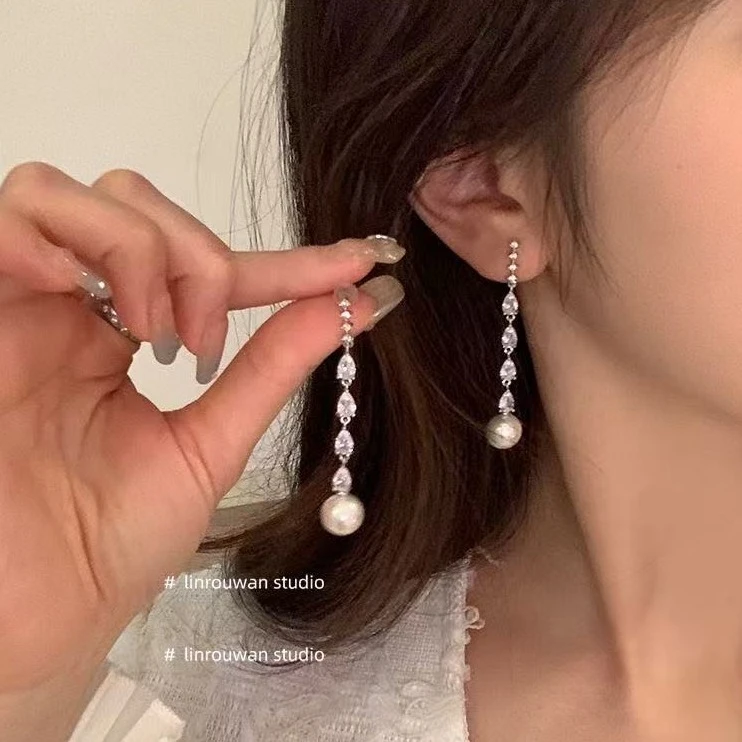 香香千金 轻奢复古长款耳环高级感2025年新款显脸小甜美百搭耳饰