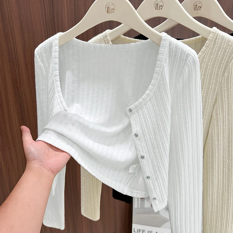 秋季新款配裙子外搭长袖上衣女软糯舒适针织衫白色圆领开衫短外套