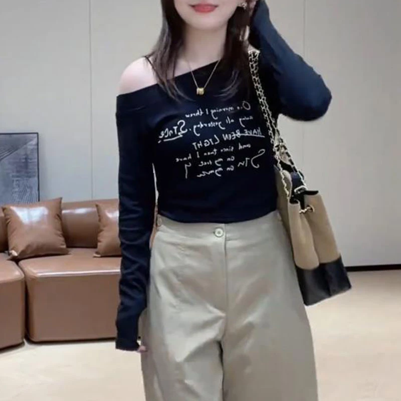 2025年春秋夏季新款韩版时尚拼色印花T恤女纯色斜领高级感上衣潮