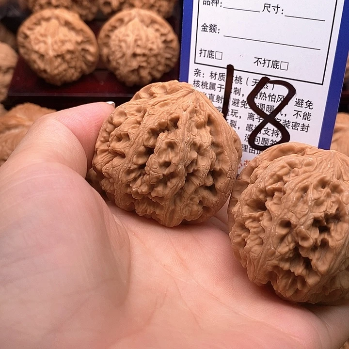真***信吊坠桃核粗筋狮子头447