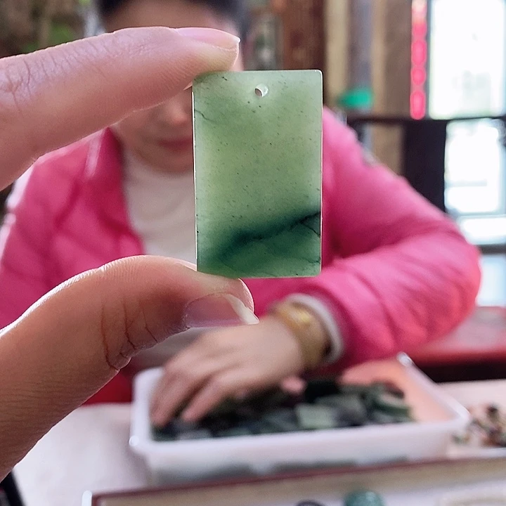 密玉（石英质玉）毛衣链未镶嵌