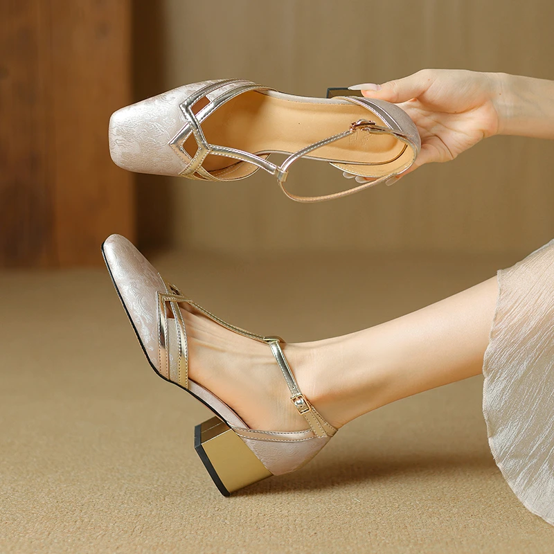 真皮凉鞋女款2025新款爆款夏季外穿百搭包头粗跟轻奢鞋子女配裙子