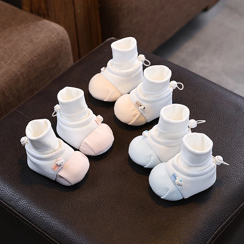 婴儿鞋袜女宝宝软底鞋春秋新生儿鞋子0-3月防掉学步前鞋6到12个月