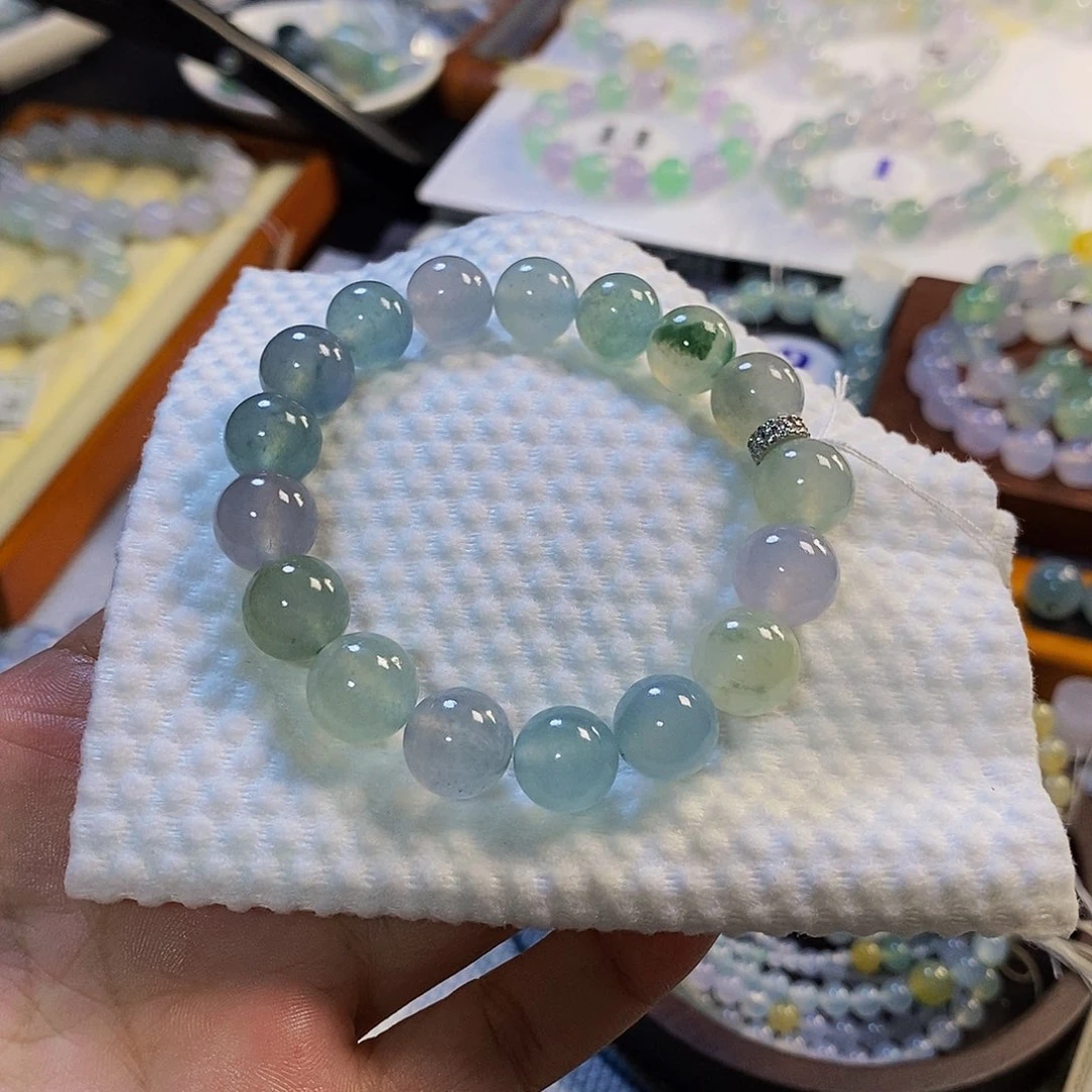 未镶嵌定制翡翠翡翠.