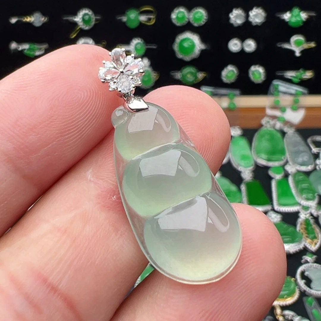 翡翠18K金镶嵌颈饰豆子25