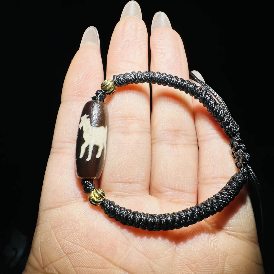 玛瑙酒红透光生肖羊守护图腾手链手串尺寸28×10毫米左右