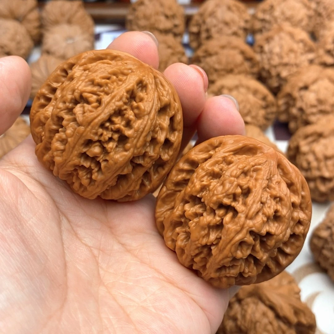 【闪购商品】文玩核桃把件44尺粗筋