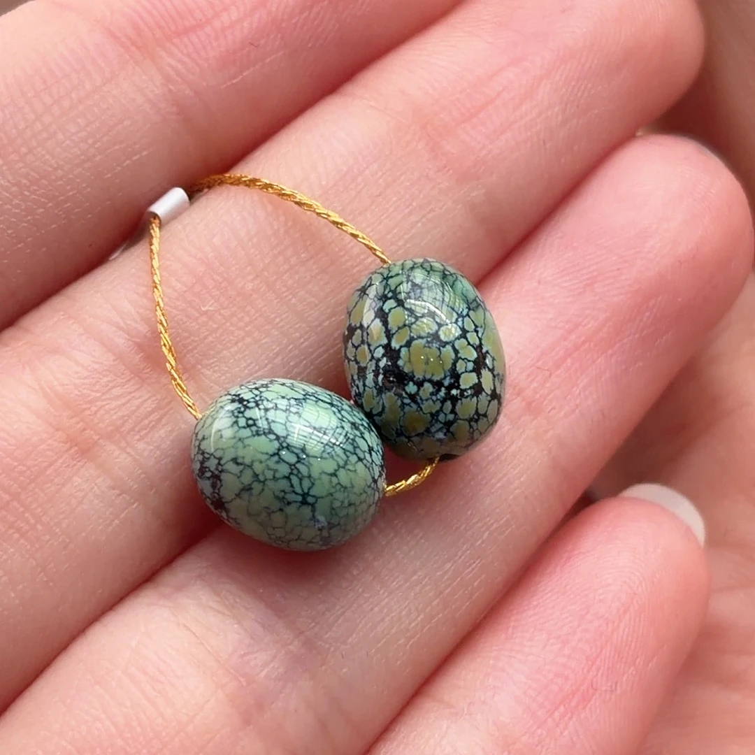 绿松石未镶嵌颈饰