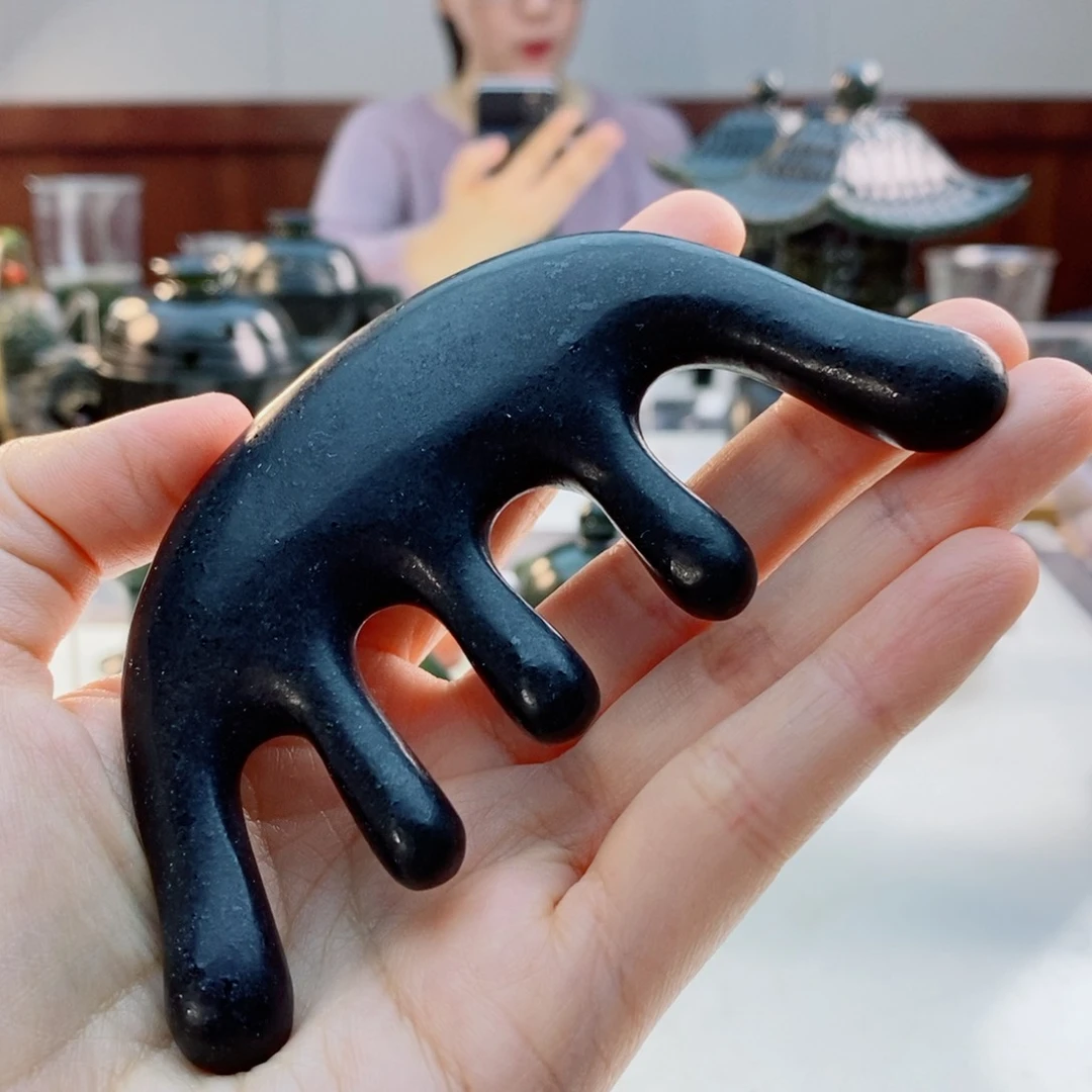 未镶嵌和田玉（青玉）摆件