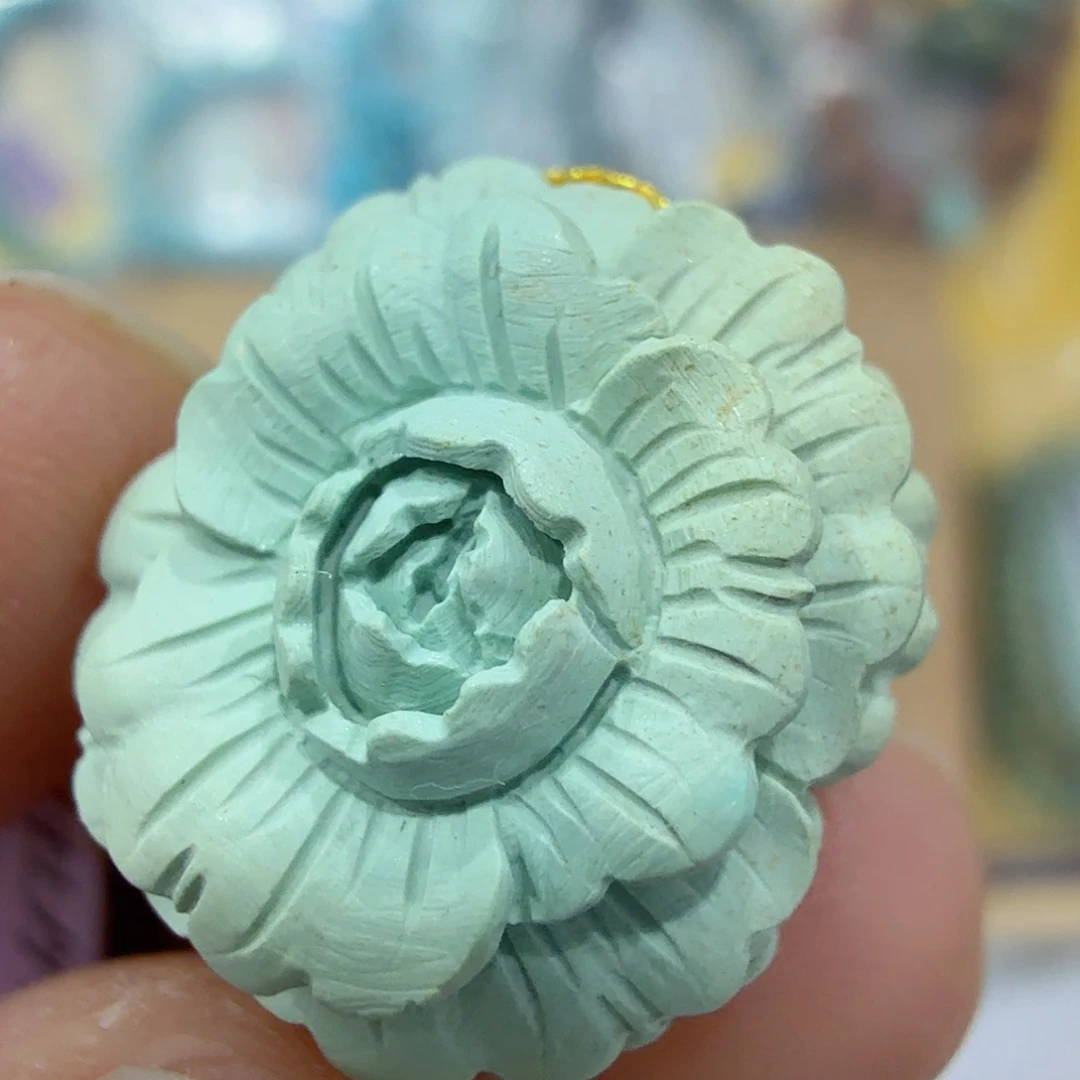 绿松石未镶嵌珠宝奇石