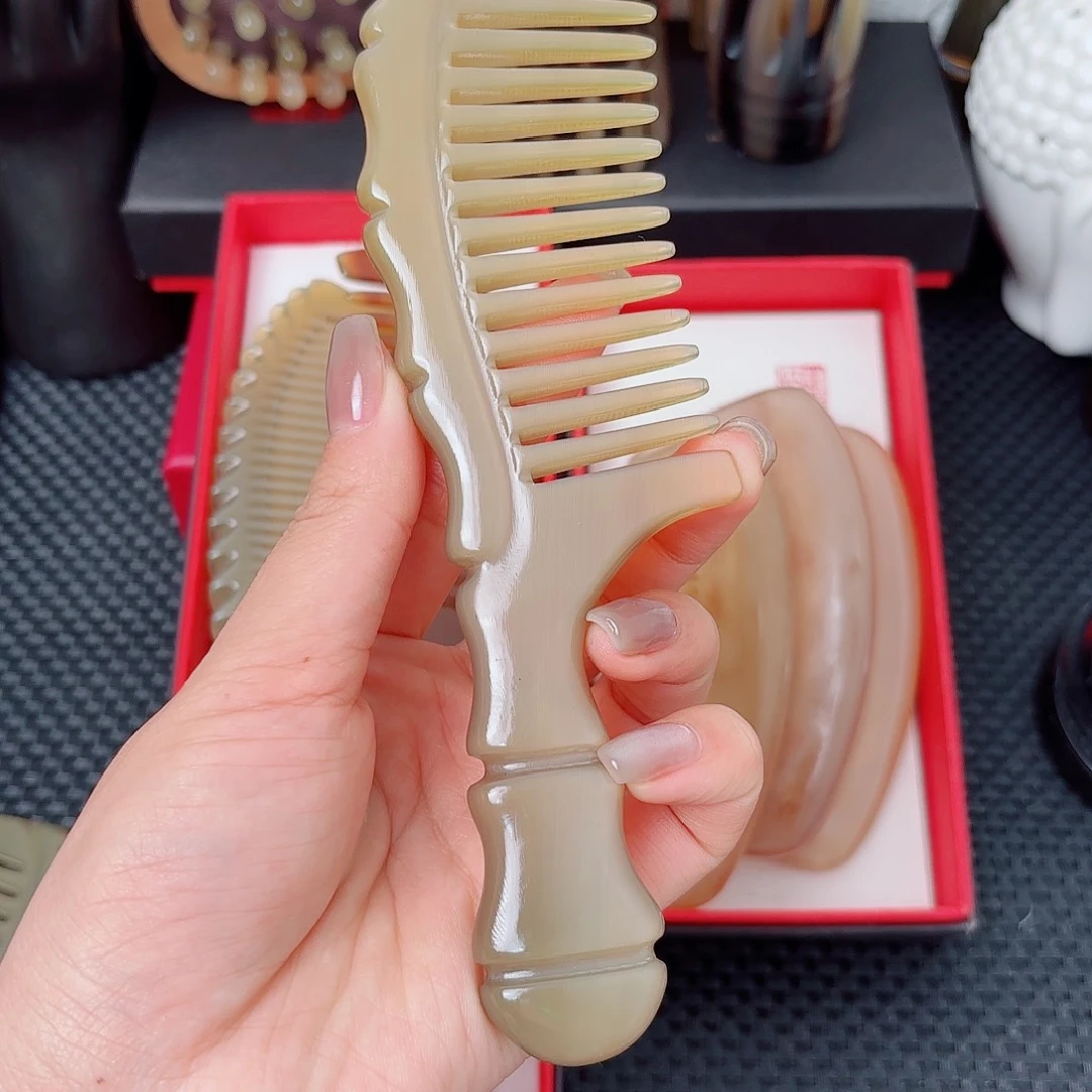 纯手工制作纯牛角梳子