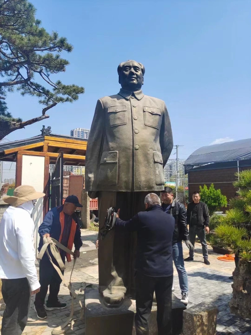 毛主席雕塑3米5玻璃钢材质