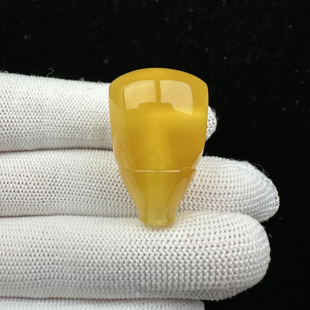 Y2985天然原矿蜜蜡 鸡油黄白花三通 19*31mm抖音基地质检发货