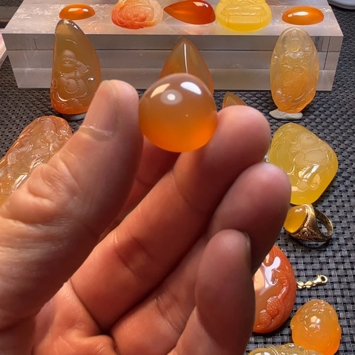 余***石英质玉未镶嵌小小吊坠挂件挂件